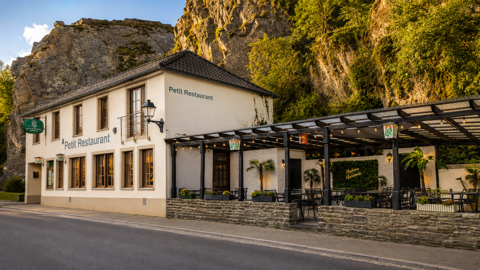 Madame Marianné riverside terrace